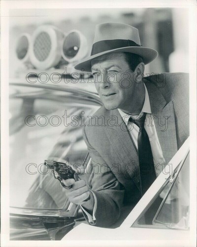 Press photo actor robert - press,