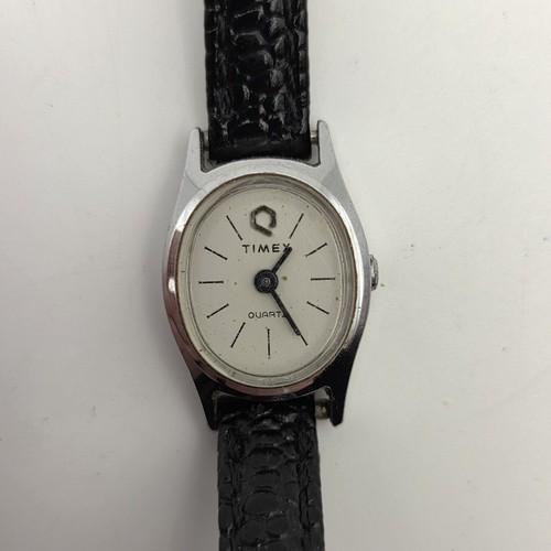 Vintage timex women oval - timex, q