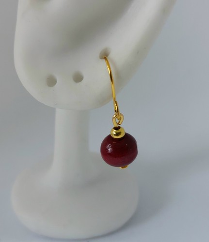 Maroon wooden earrings - maroon, simple