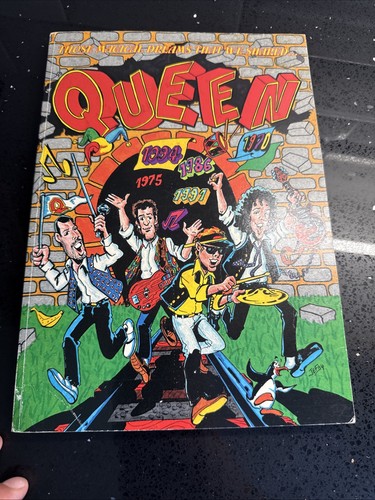 Very collectible signed queen - collectible,