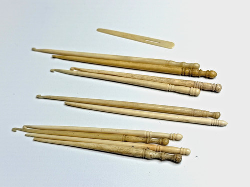 Lot antique bone crochet - 10,