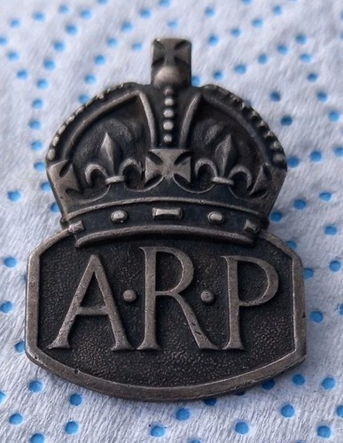 Solid silver hallmarked - solid,