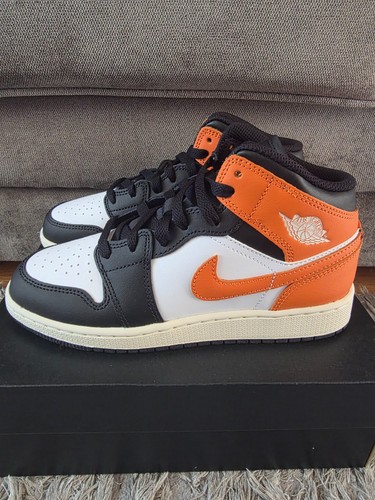 Air jordan mid - jordan,