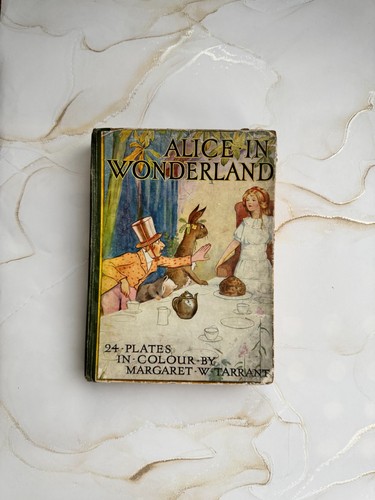 Alice wonderland hardback - in,