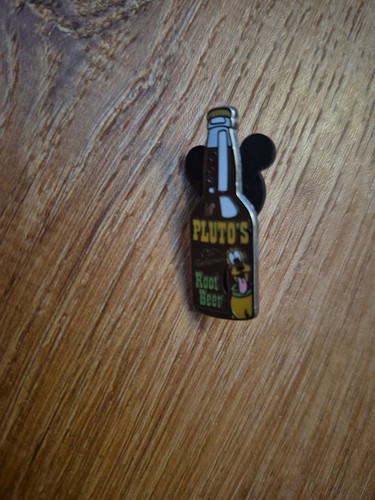 Disney trading pin pluto old - pin,