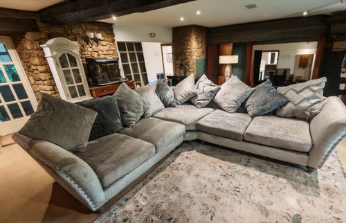 Dfs lawrie grey - dfs,