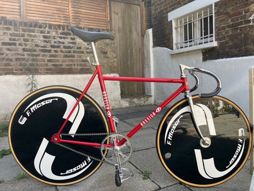 Track pursuit bicycle