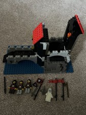 LEGO Classic Castle Wolfpack Tower Set 6075 - Inc Minifigures And Wolfpack Flag