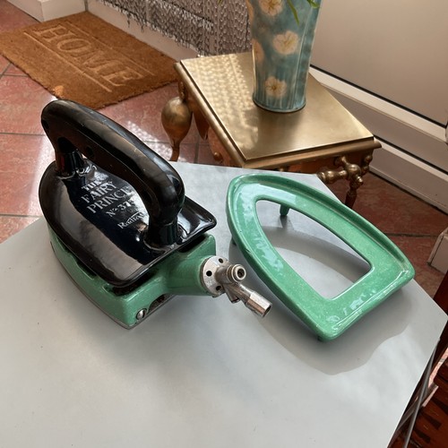 Vintage old cast iron green - vintage,
