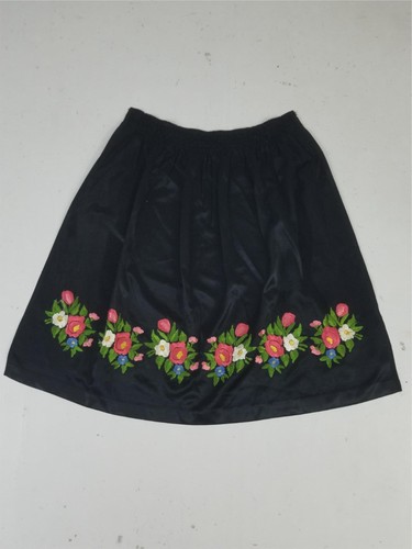 Antique traditional floral - traditional,