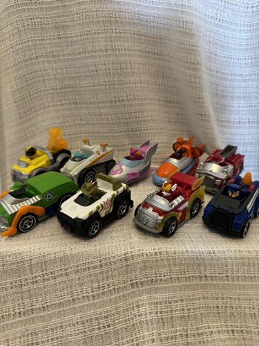 Paw patrol die cast - paw,