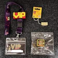 LEGOLAND Japan VIP Tour Exclusive LEGO Block Mr. Gold Key Holder and  Strap Set