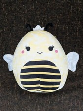 Official Sunny the Queen Bee