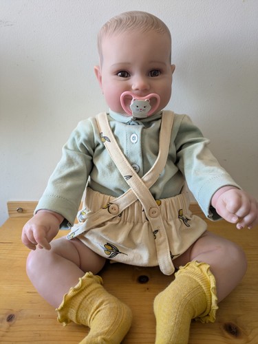 Maddie reborn doll - reborn, hand