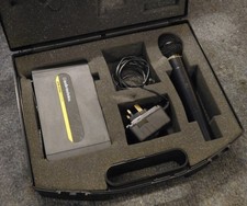 AUDIO TECHNICA ATW R700 Wireless UHF Diversity Receiver Handheld Radio Mic PA DJ