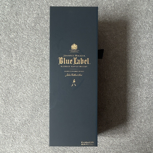 Johnnie walker blue - johnnie, label