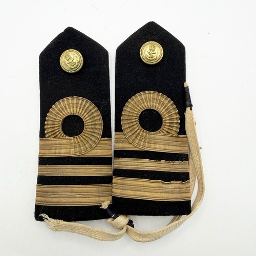 Genuine qe2 royal navy - qe2,