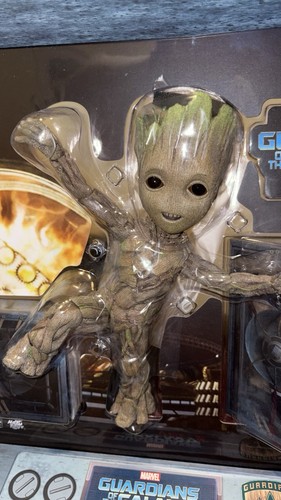 Hot toys baby - groot, guardians