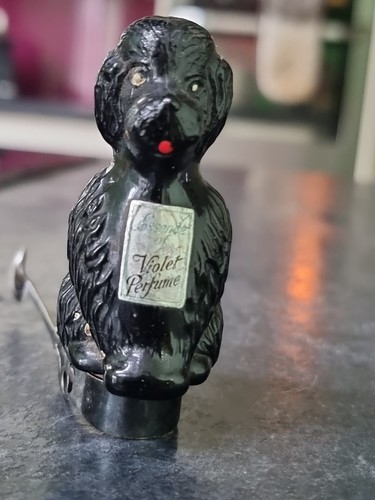 Vintage black glass dog - black,