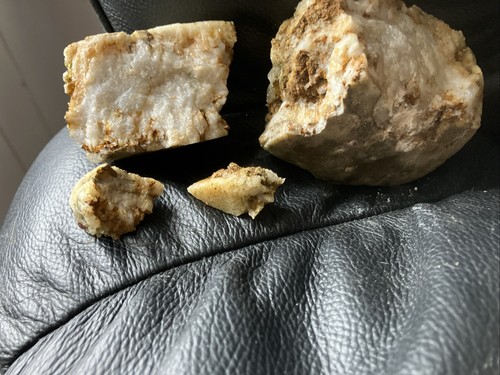 Quartz crystal rock - quartz,