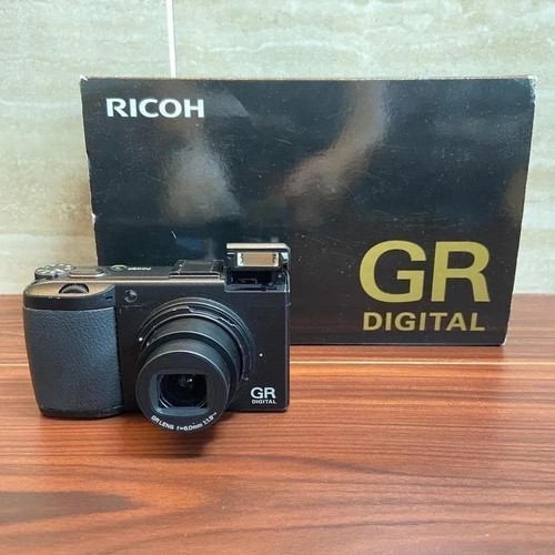 Ricoh digital iii - ricoh, compact