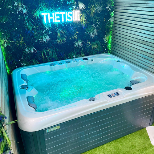 Thetis lite person hot tub - person,