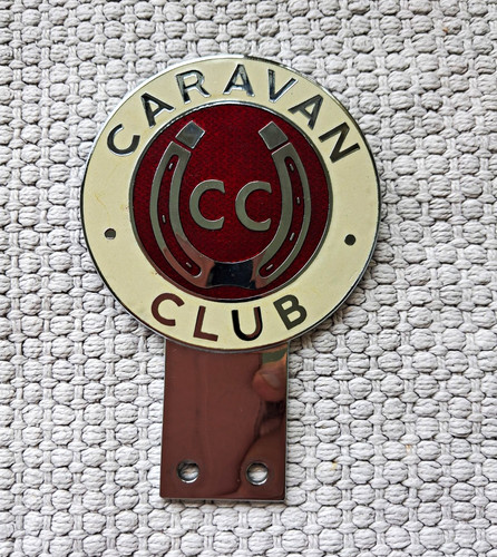Caravan club enamel badge - caravan,