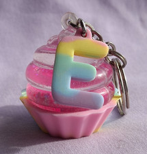 Smiggle Glitter Filled Alphabet Cupcake Key Chain Key Ring - Letter 'E' #4