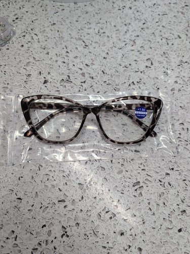 Reading glasses plus - reading,