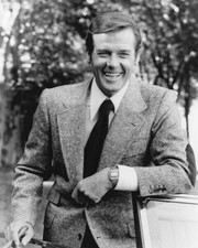 Roger Moore shows off Seiko