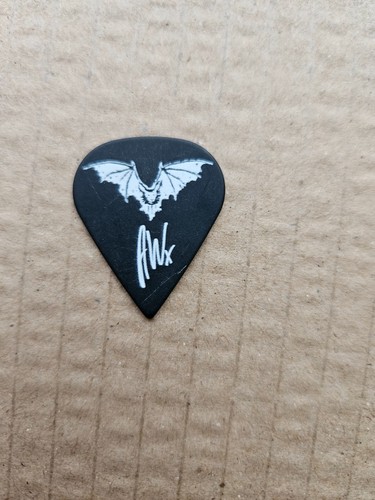 Yungblud london guitar pick - guitar,