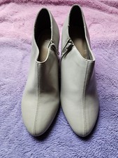 Marks and Spencer Ladies Boots Size 5.5 Grey Leather Zip Up