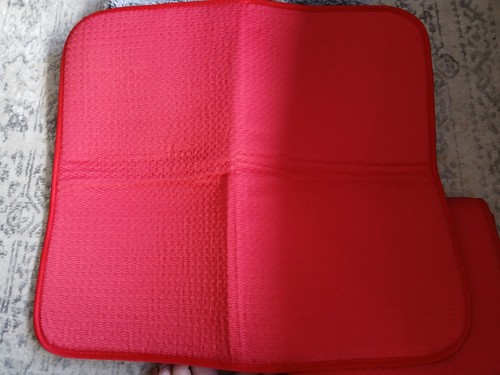 Red microfibre dish - microfibre, mat