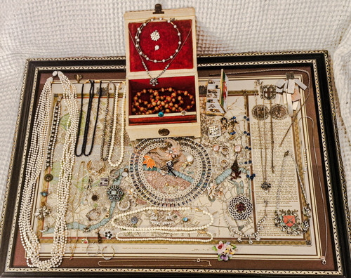 Vintage jewelry lot with - ​vintage,