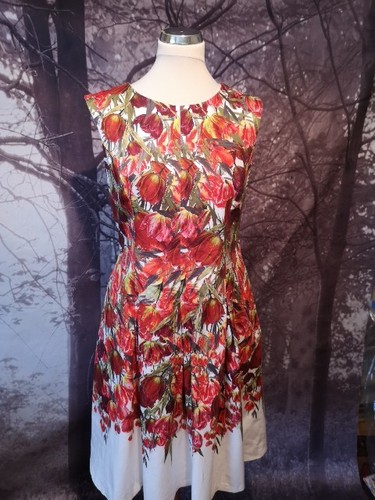 Beautiful red floral - red,