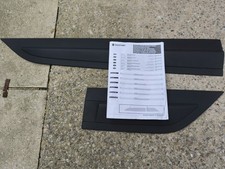 2017 Suzuki Vitara 1.4s side mouldings. Drivers side only. 