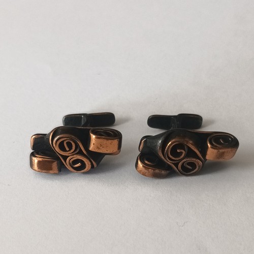 Cufflinks swirls design - cufflinks,