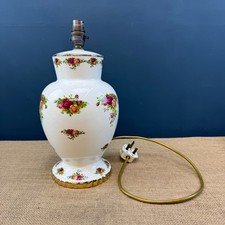LARGE VINTAGE 1962 ROYAL ALBERT BONE CHINA OLD COUNTRY ROSES TABLE LAMP 35CM