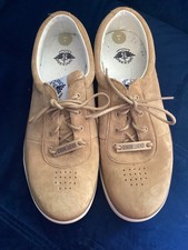 Dockers Alpha Khaki shoes size 6