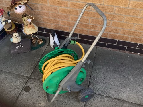 Hozelock garden hose and reel - hozelock,