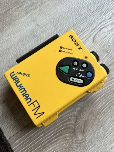 Sony walkman clicking - sony,