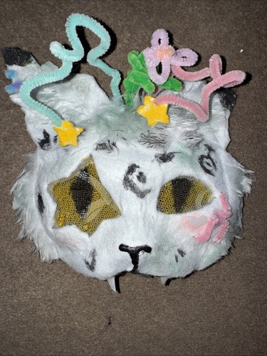 Alien snow leopard therian - snow,