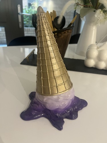 Ice cream cone - cream, sculpture