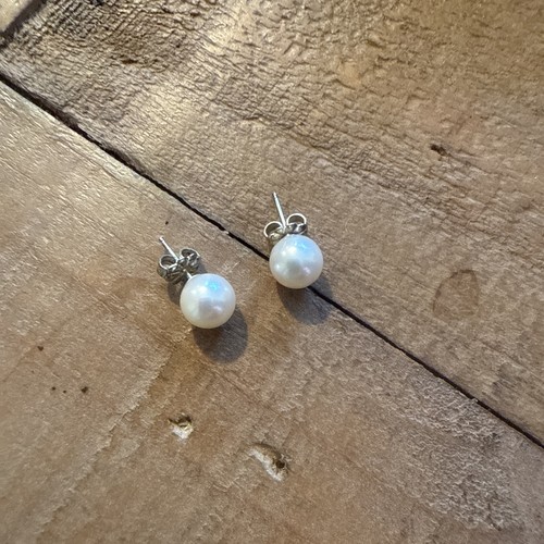 Tiffany pearl stud - tiffany,