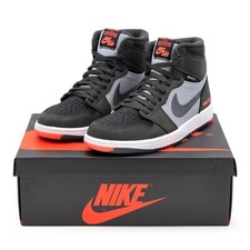 DB2889-002 Nike Air Jordan 1