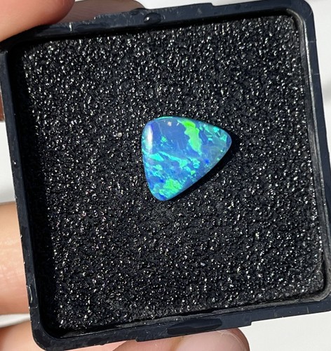 Black opal doublet - black,