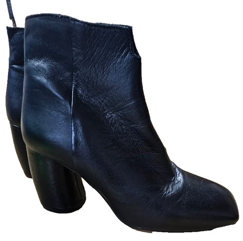 Hobbs leather boots size - ,