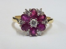 Ladies Stunning 18ct Gold Ruby
