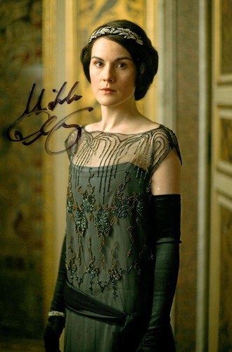 Michelle dockery hand signed - dockery,