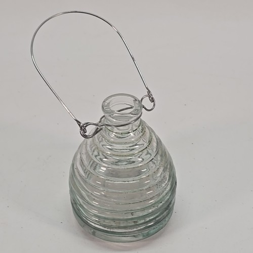 Vtg beehive shaped ribbed - shaped,